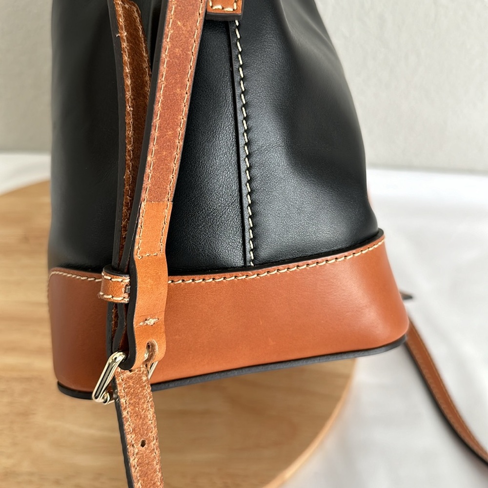 Dooney & Bourke Wexford Leather Crossbody Drawstring Bag - Picture 4 of 16